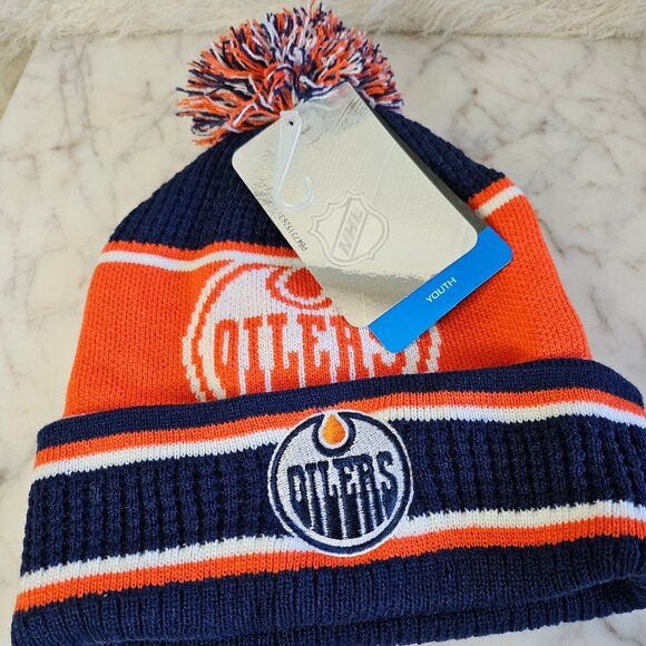 NFL Youth 8-20 Edmonton Oilers Orange/Navy Authentic Cuffed Knit Hat with Pom - Picture 4 of 7